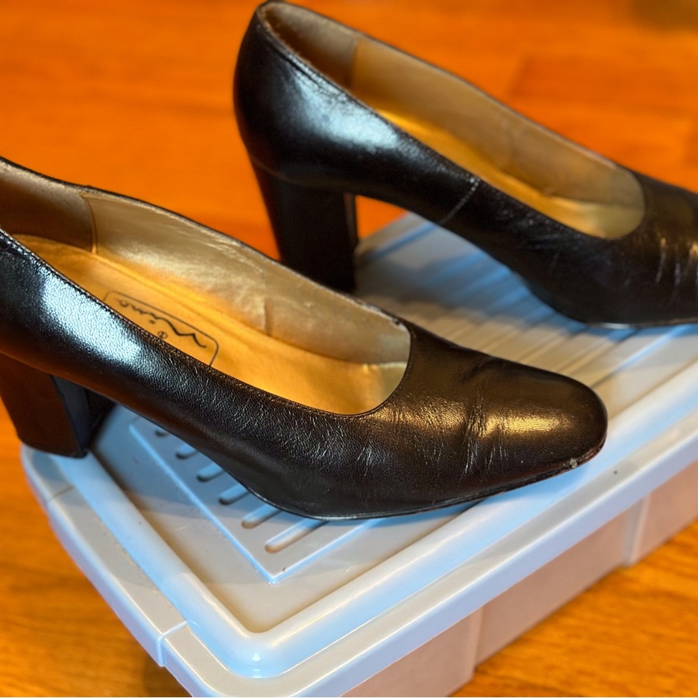 Black Leather 3-in Heel